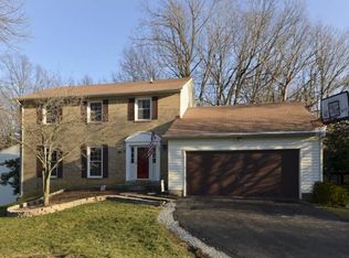 7001 Petunia St, Springfield, VA 22152