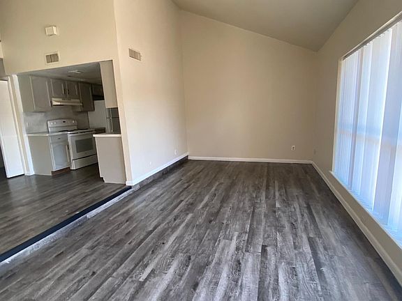 5th image of 3714 Thornberry Ct