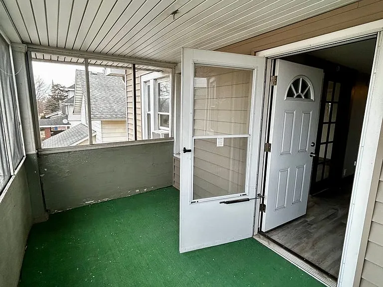 283 W Main Street — Photo 6