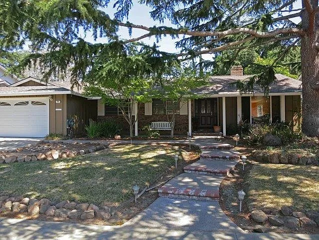 454 Posada Way photo 1