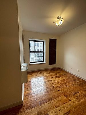 3rd image of 1502 Bedford Ave #2R