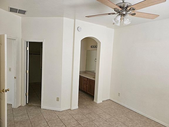 5th image of 5404 N Mesquite Bosque Way