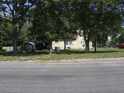 817 Wolf St, Schulenburg, TX, 78956