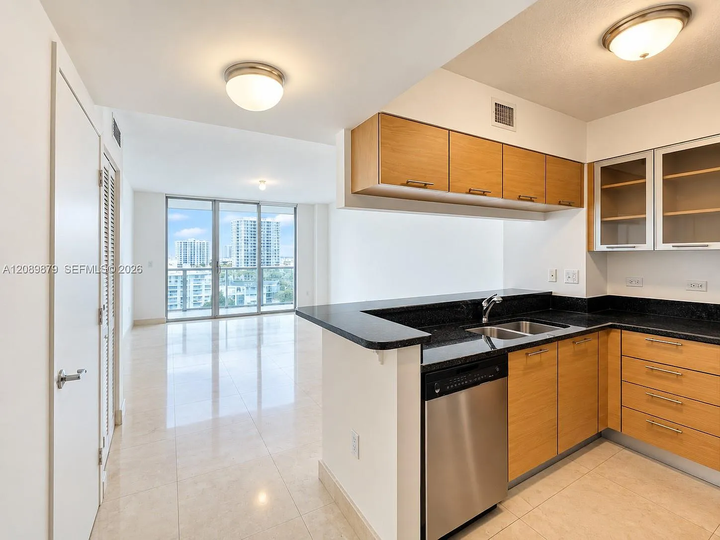 1 bed, 757 sqft, $3,000 — Photo 3