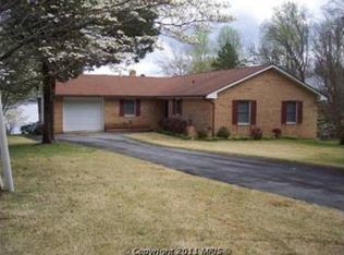 1364 S Lakeshore Dr, Louisa, VA 23093