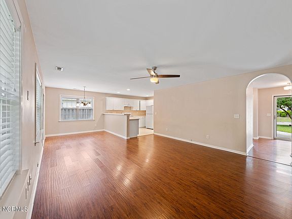 5th image of 1128 Sunburst Way