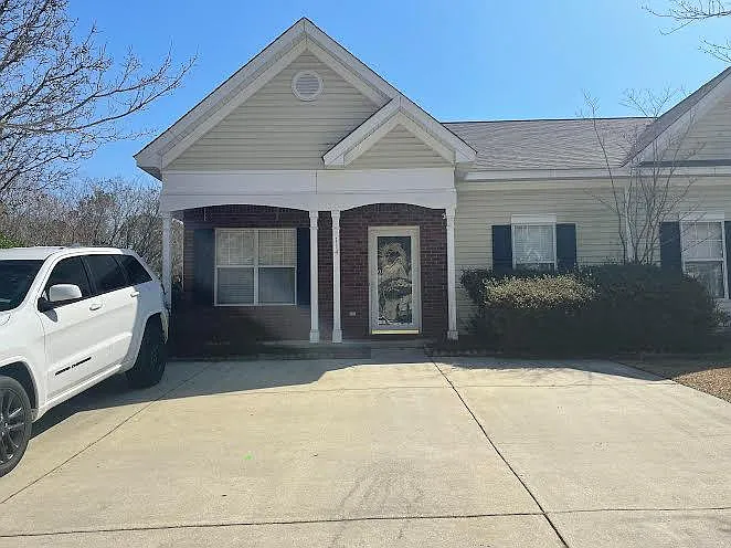 Building Photo - 114 Huntington Cir
