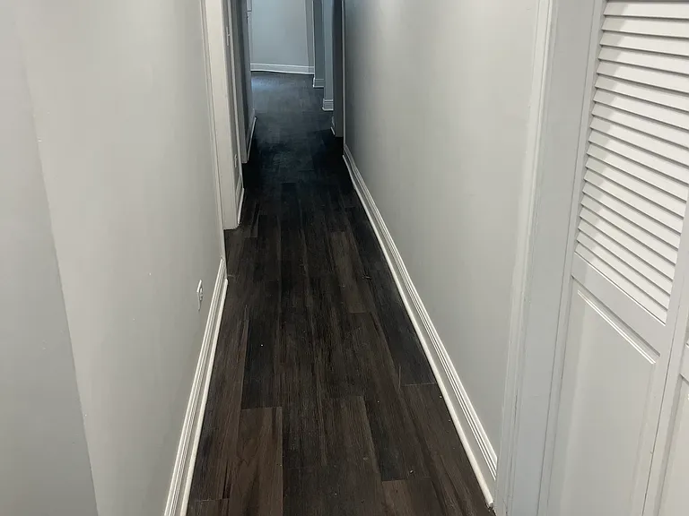 Hallway to bedrooms
