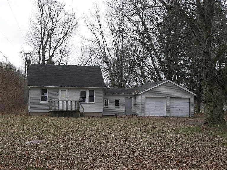 5200 Merritt Rd photo 1