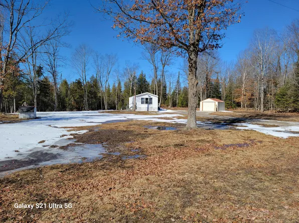 349 Country Ct, Houghton Lake, MI 48629