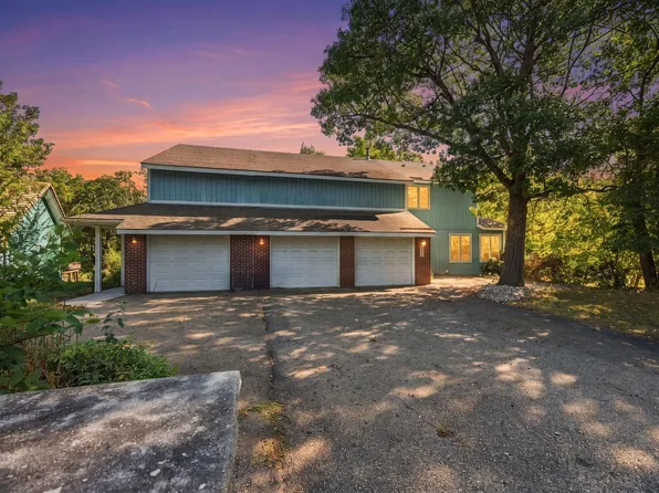 8031 Tierneys Woods Curv, Bloomington, MN 55438