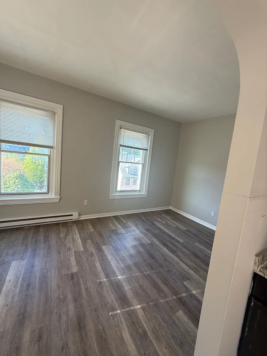 Building Photo - 633 Northampton St #5