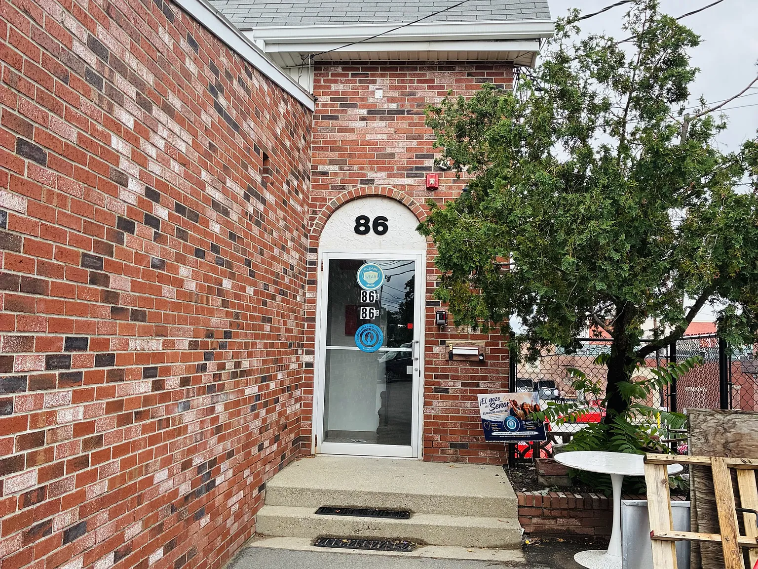 4 bed, 1800 sqft, $3,800 — Photo 4