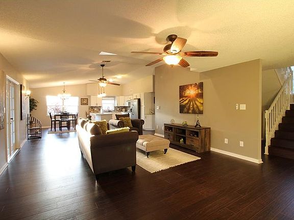 4th image of 3217 Pleasant Lake Dr