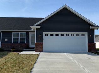 319 Cottonwood Cir, East Peoria, IL