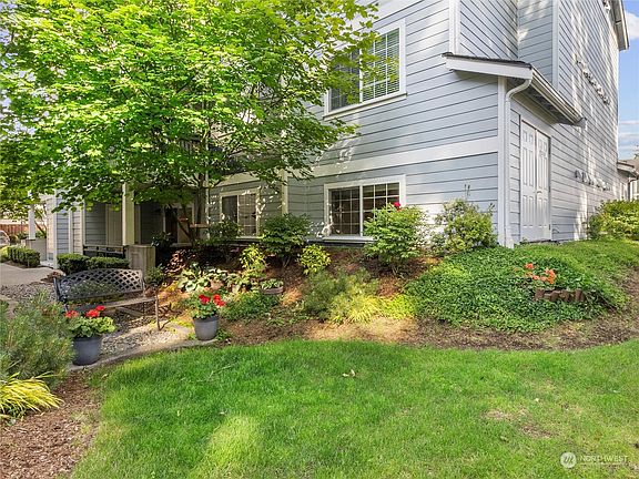 2nd image of 1409 Evergreen Park Drive SW #102
