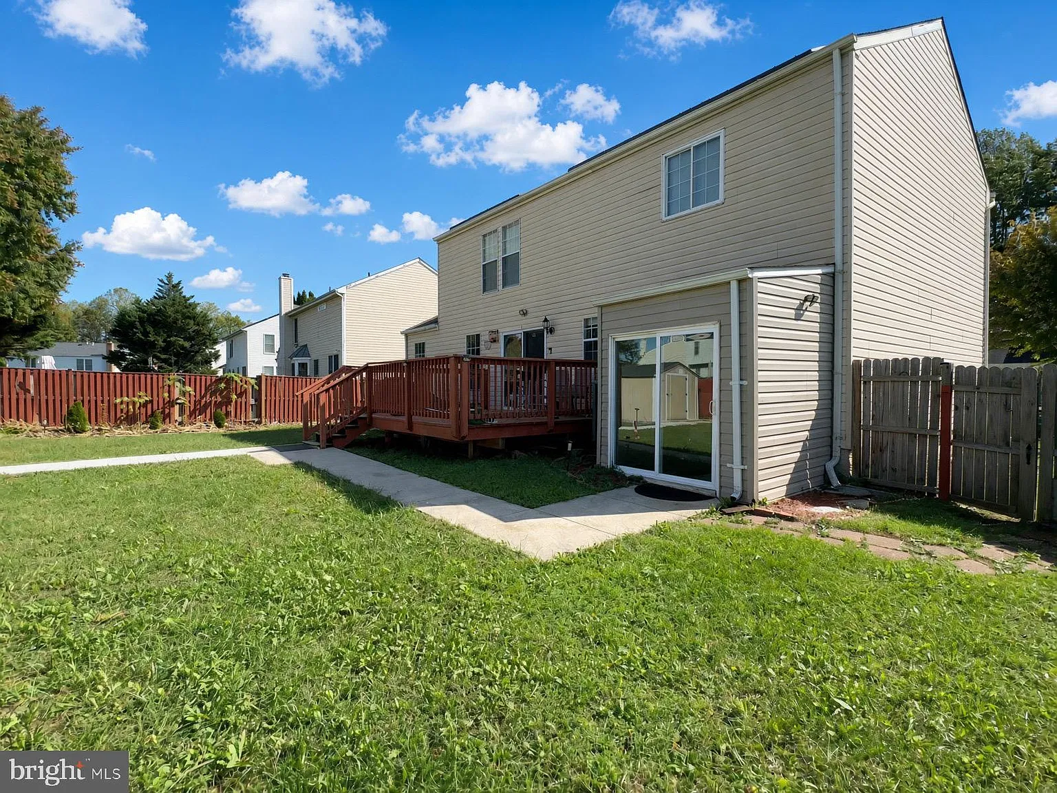2 bed, 1.0 bath, 2784 sqft, $1,700 — Photo 3