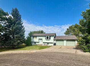 109 Baja Dr, Pierre, SD 57501