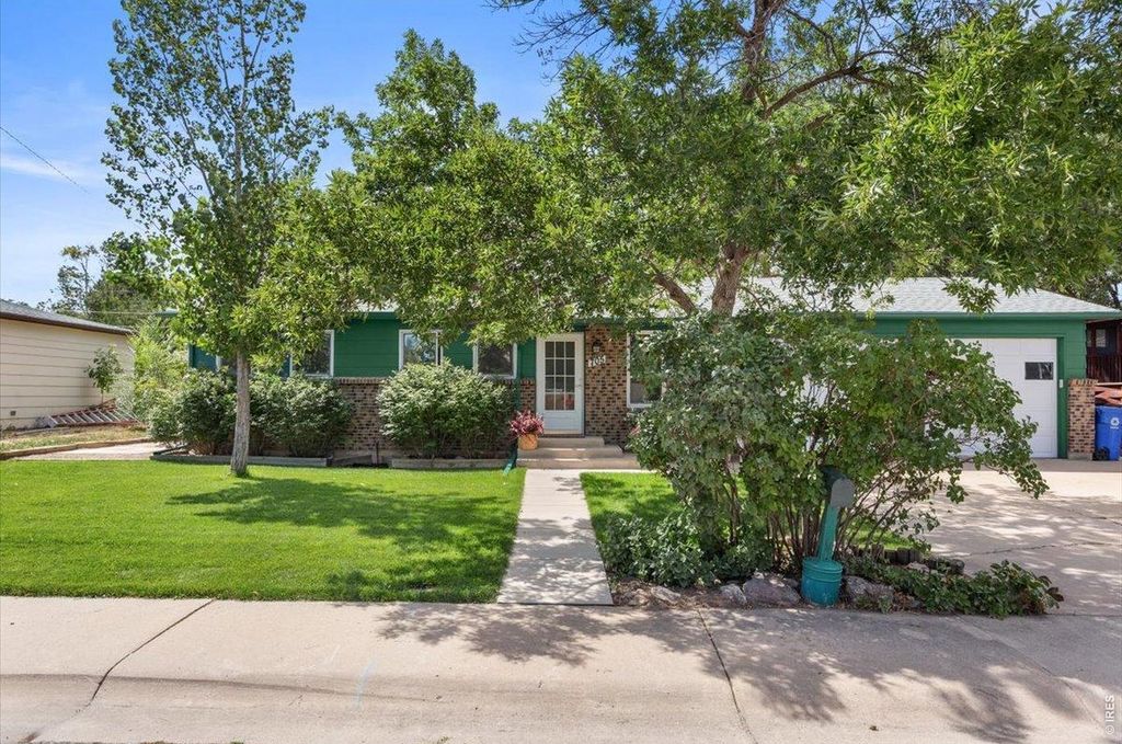 705 S Van Buren Ave