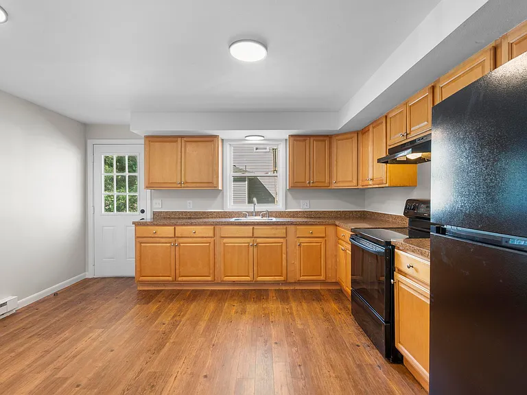 112 Medford St #1 — Photo 15