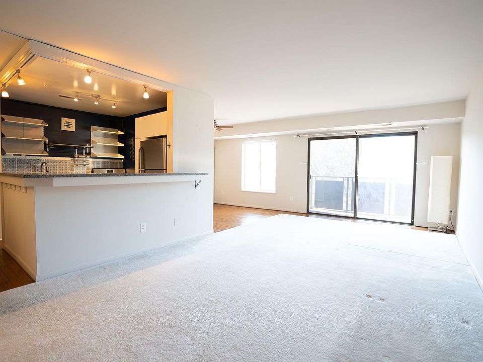 1st image of 6001 Arlington Blvd APT 422