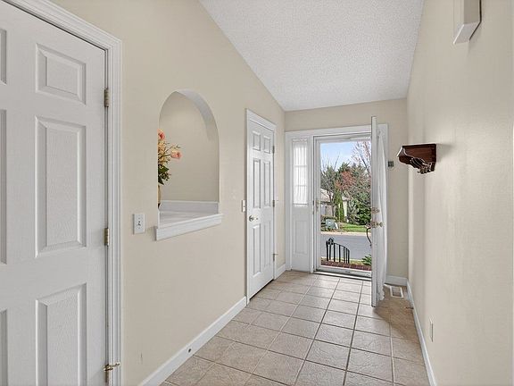 3rd image of 1151 Decca Dr