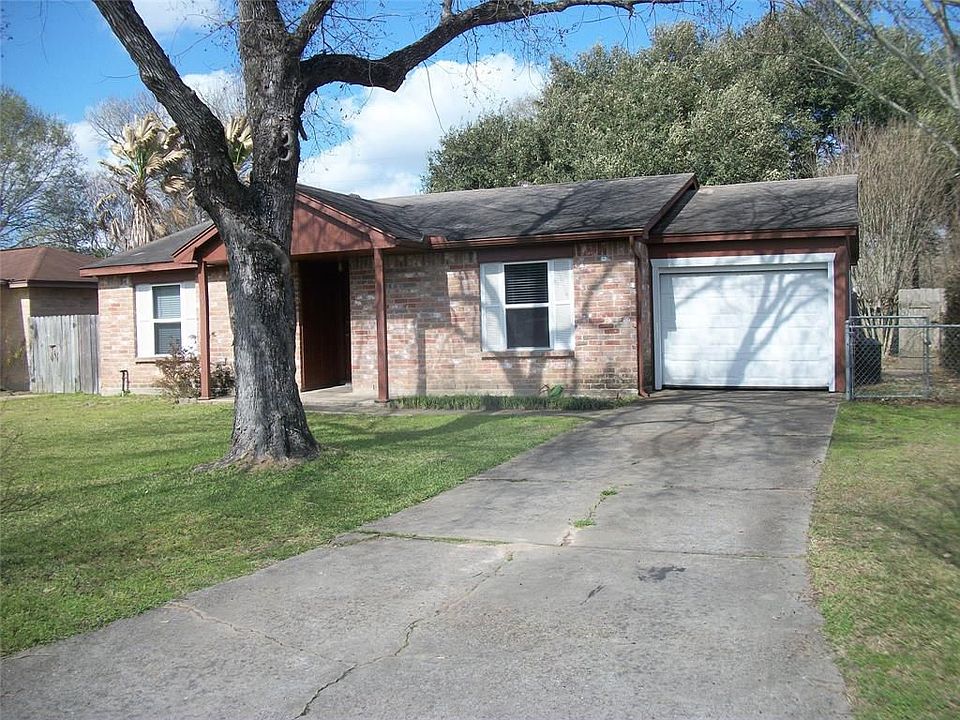1st image of 1011 Stoneleigh Ct