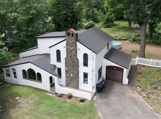 808 Hillcrest Rd, Orange, CT 06477