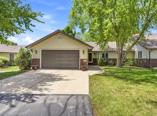 30 Country Club Ct, Fond Du Lac, WI 54935