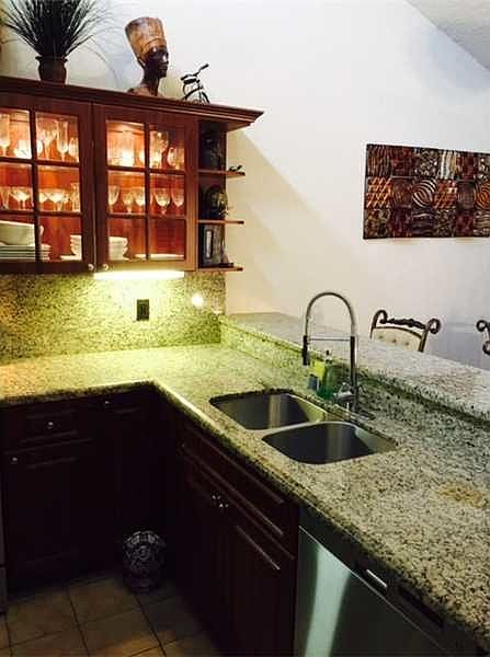 2nd image of 6801 SW 36th Ct