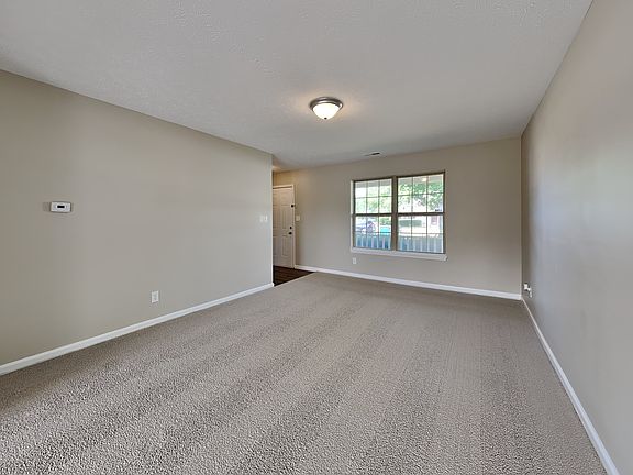 5th image of 533 Balfour Ct