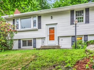 30 Pine Tree Dr, Worcester, MA 01609