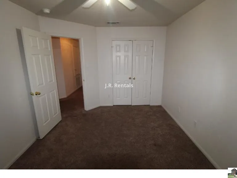5611 Bertha Dr — Photo 47