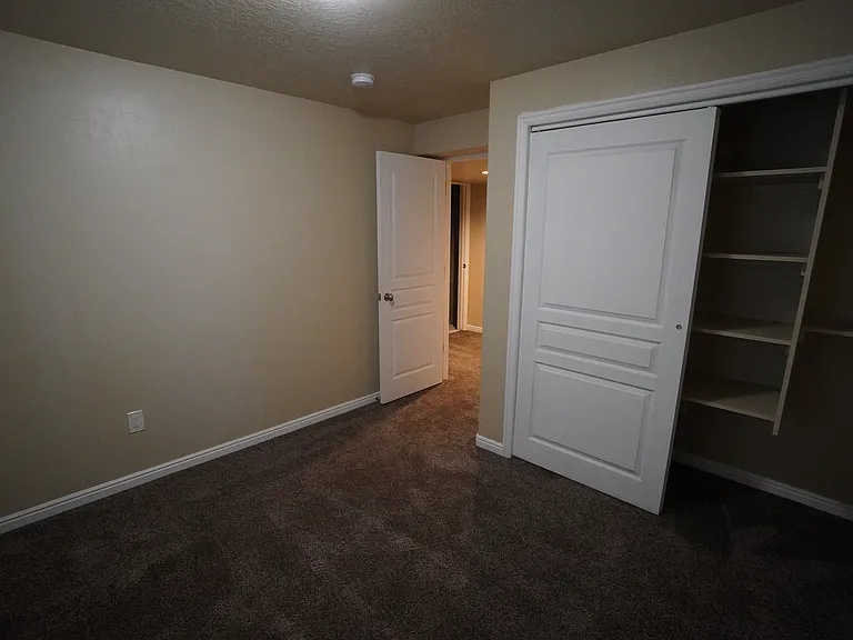 883 S Daisy Dr — Photo 33