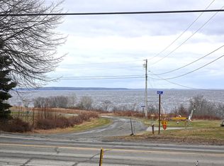 100 E Main St, Searsport, ME 04974