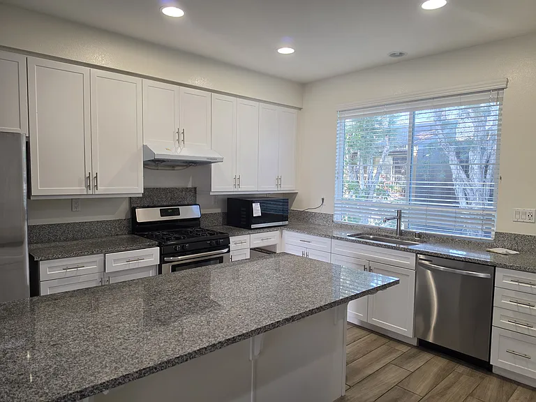 11333 Zapata Ave #26 — Photo 6