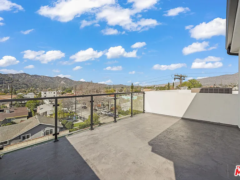 4176 Willimet St — Photo 38