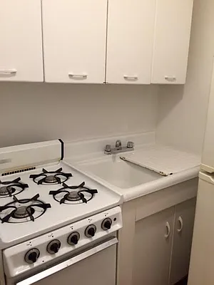 Rented by Acacia Realty | media 19