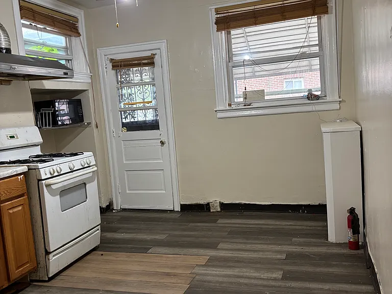 5215 E Tabor Rd — Photo 7