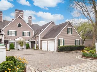 11 Wyndham Clos, White Plains, NY 10605