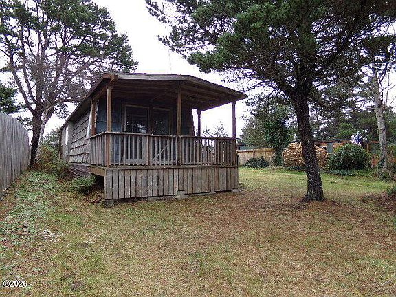 3rd image of 8633 SW Abalone St