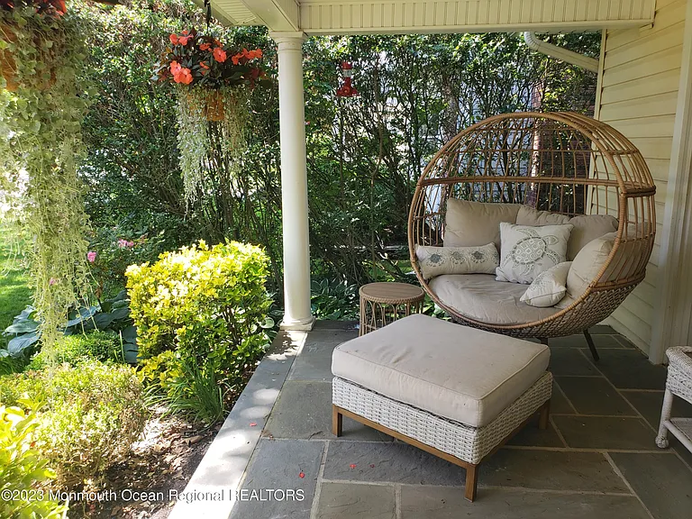 407 Chicago Blvd — Photo 2