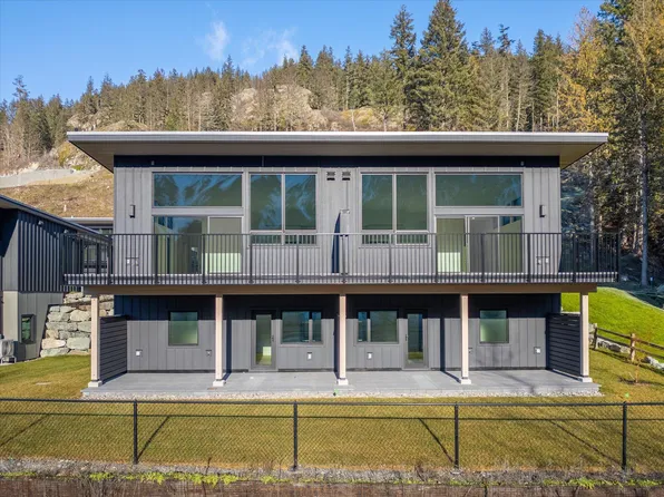 4000 Sunstone Way #25, Pemberton, BC V0N 2L3