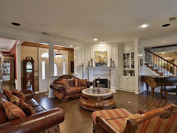 4th image of 12 Glen Abbey Ct