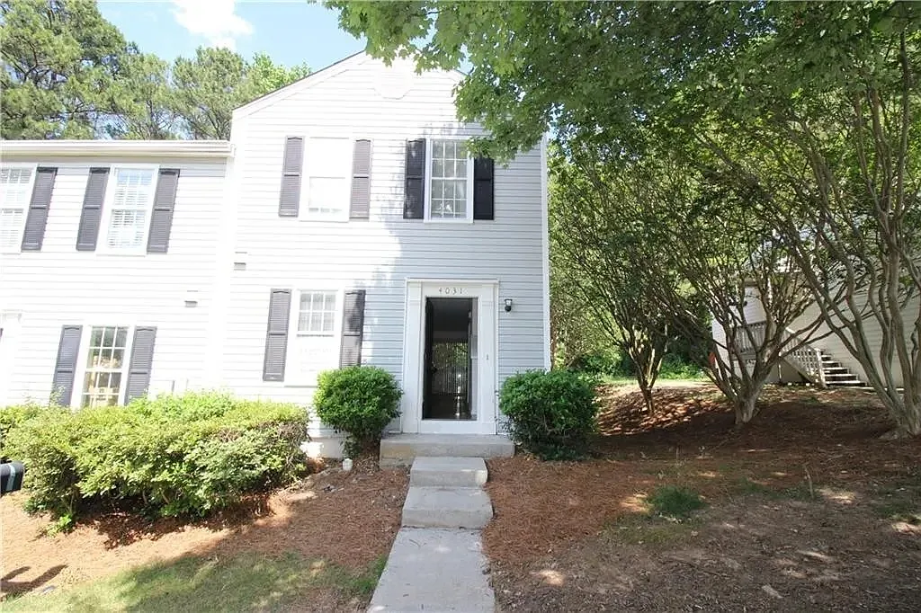 2 bed, 1152 sqft, $1,750 — Photo 1