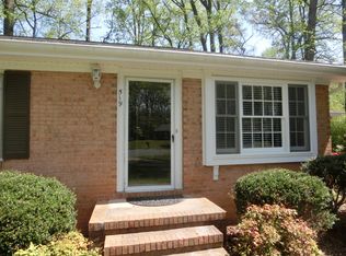 519 Culloden Ct, Charlotte, NC 28214