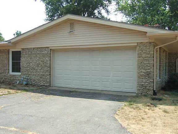 2nd image of 2434 W Del Mar Dr
