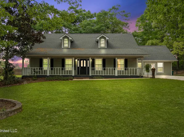 18401 Dogwood Ln, Saucier, MS 39574