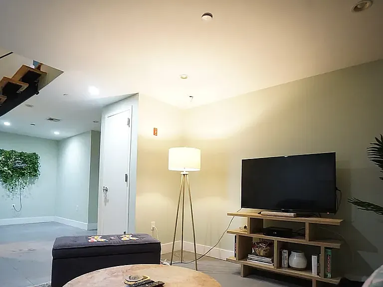 865 Greene Ave #1A — Photo 5