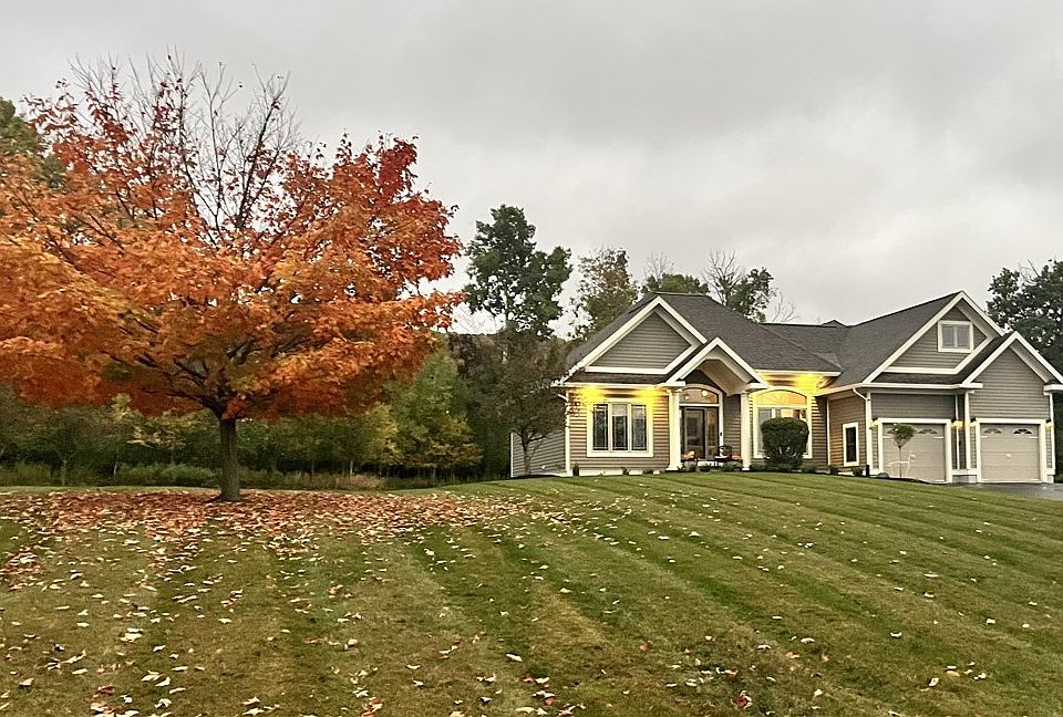 1st image of 22454 Ridgeview Rd